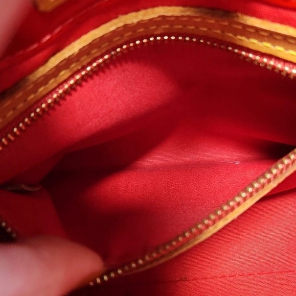 Louis Vuitton Monogram Vernis Reade PM - Picture 2 of 10